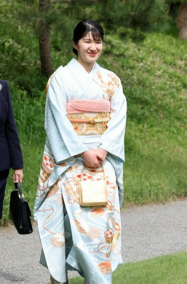 日本王室面临绝后风险 5个公主4个大龄未婚
