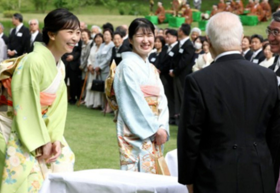 日本王室面临绝后风险 5个公主4个大龄未婚