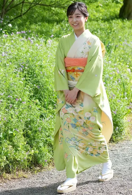日本王室面临绝后风险 5个公主4个大龄未婚