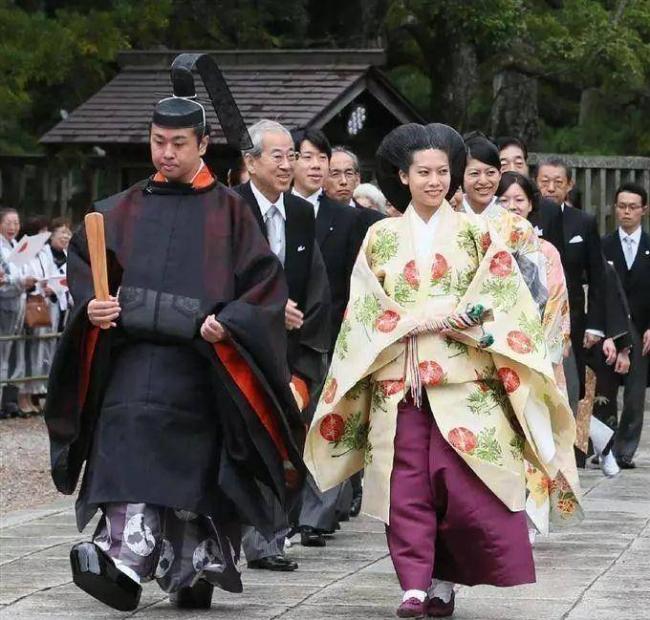 日本王室面临绝后风险 5个公主4个大龄未婚