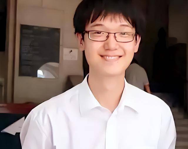 被美11所大学拒收的北京高考状元，他如今怎样了