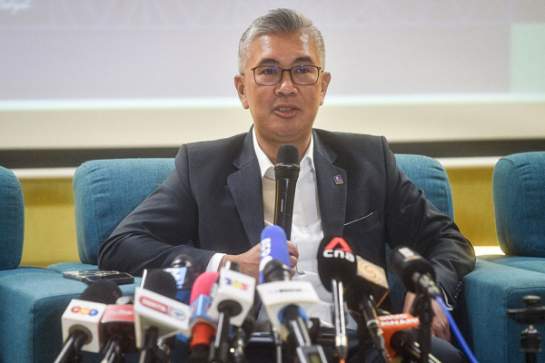 马来西亚收紧规定 拒绝中国货借道转运美国