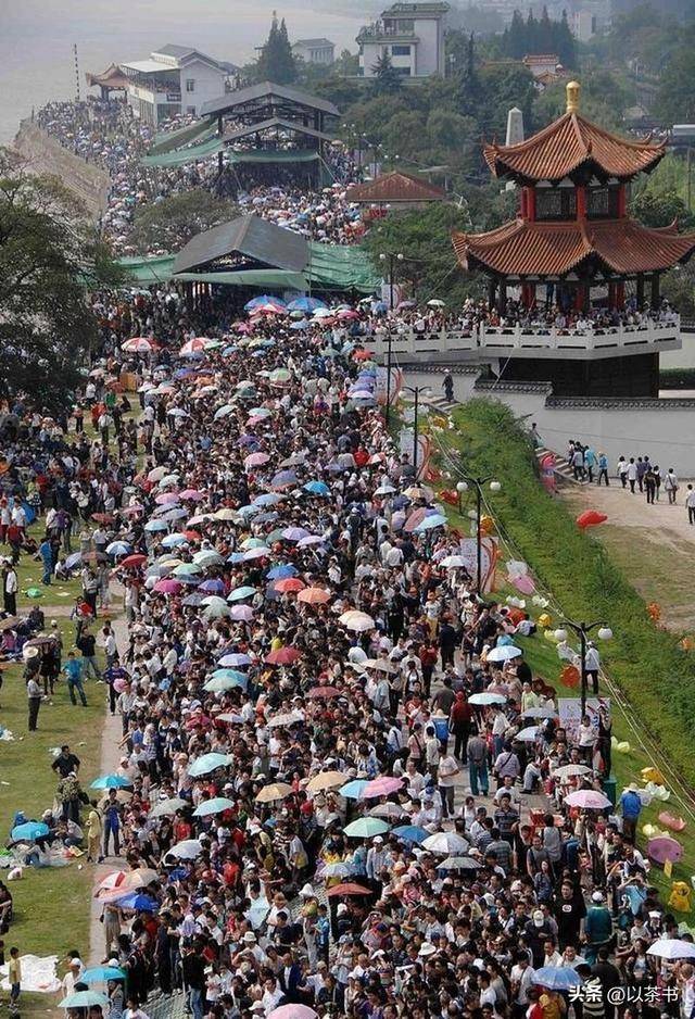 五一最惨十景区：泰山简直要命 第一太太过分