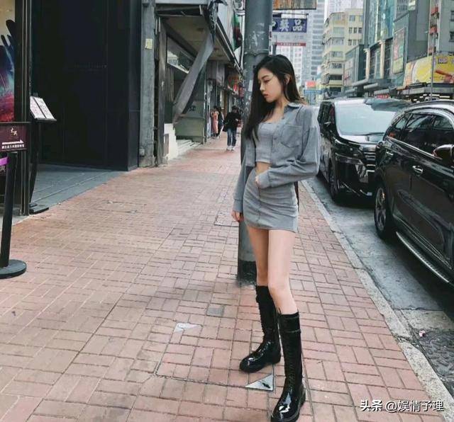 赵心童夺冠与女友合影  家世都不一般