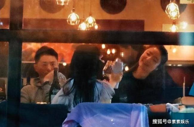 林心如霍建华带女儿出门，霍建华变成“女儿控”
