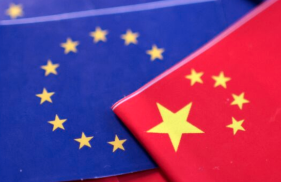 中国趁机发动攻势 与欧盟互相吹捧