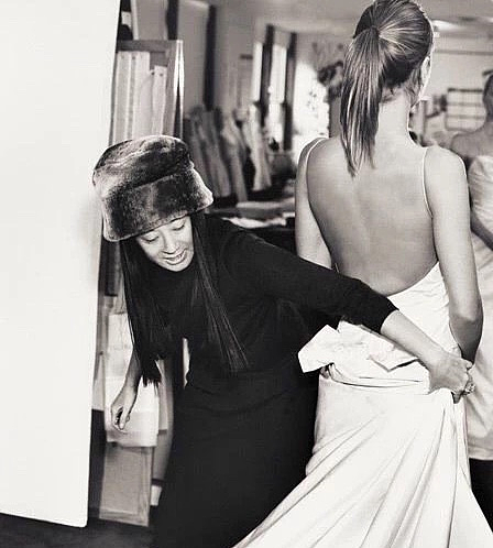 不老神话崩塌!75岁王薇薇露真容:造型失败遭群嘲 不老神话崩塌!75岁王薇薇露真容:造型失败遭群嘲