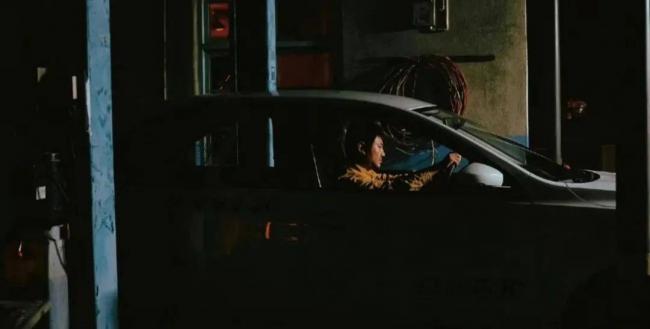 比隐藏式门把手还反人类的设计，车企终于要改了