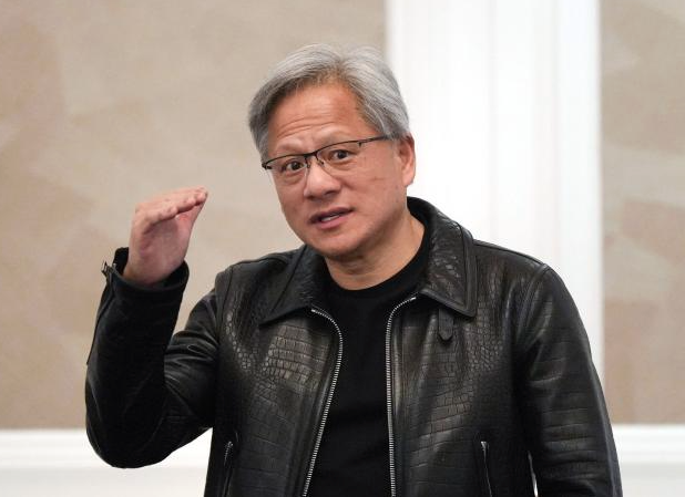 传辉达向中国秘密出口AI芯片 黄仁勋亲自回应了