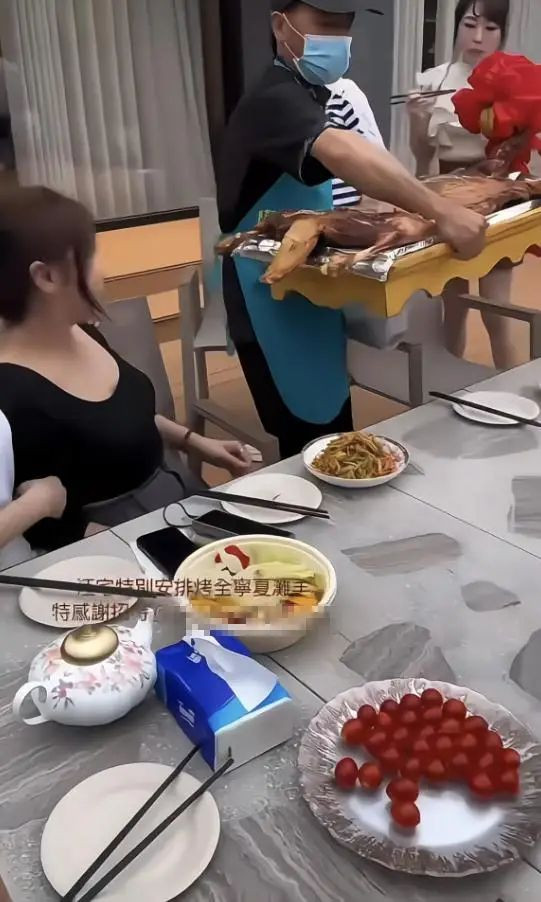 汪小菲婚房曝光！院子超大装修豪华，曝婚礼菜单