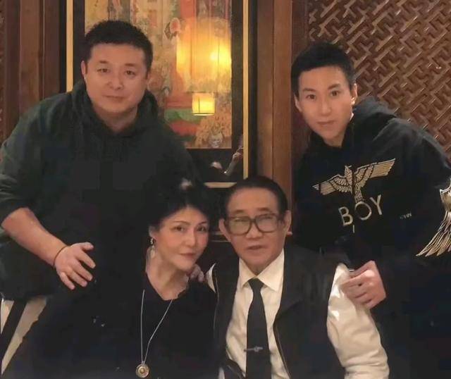 宋庆龄养女去世 病因曝光 生前烟不离手