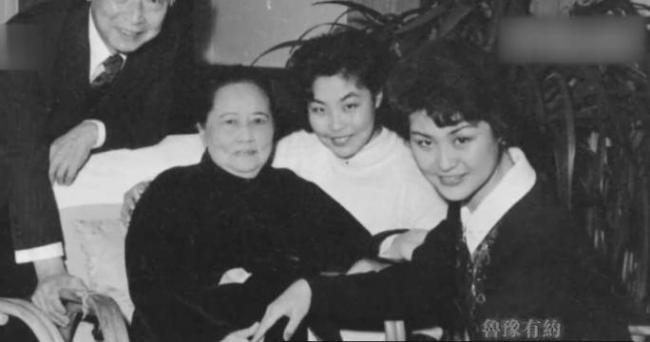 宋庆龄养女去世 病因曝光 生前烟不离手