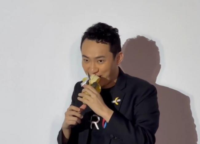 90后中国富豪狂砸千万 只为和川普吃顿晚餐