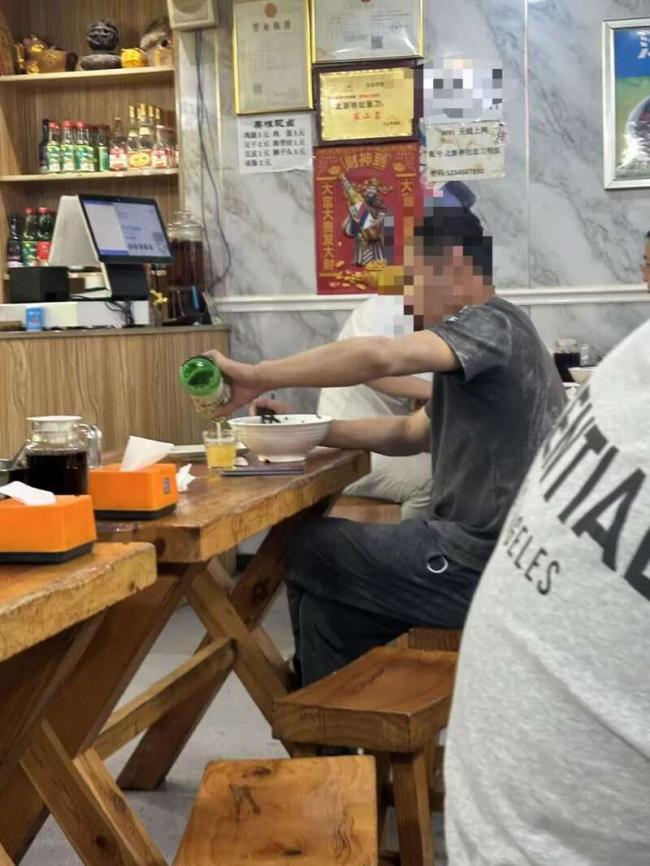 在北京，面馆才是中年男人的精神码头