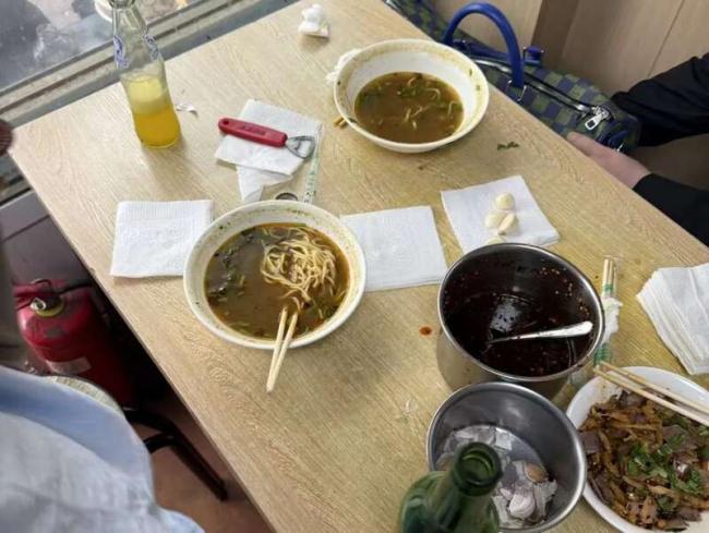 在北京，面馆才是中年男人的精神码头