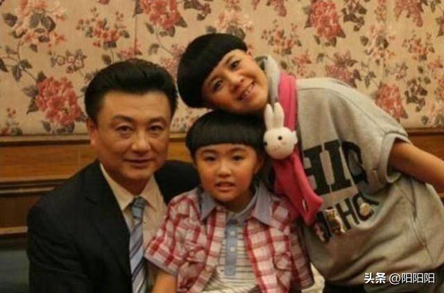 前“央视一哥”64岁未婚无子，“落魄”街头