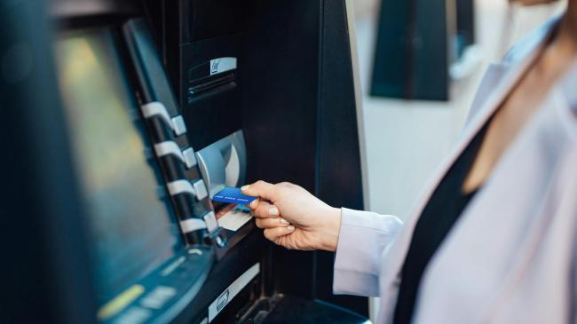 消失的ATM 曾是银行业“唯一有用的发明”