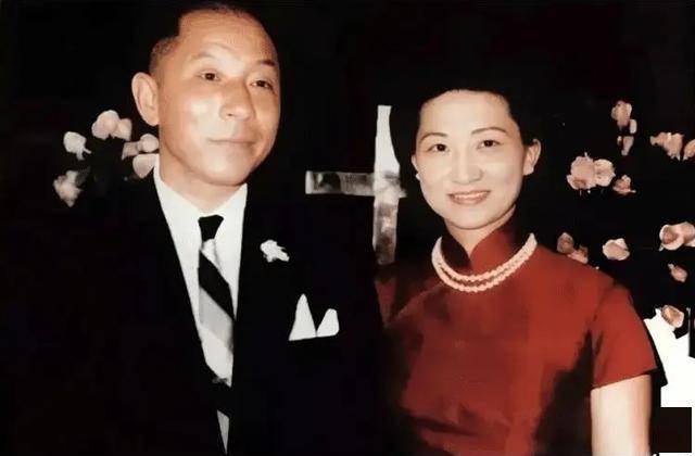 赵一荻有多美？16岁时在香山留影，美若天仙