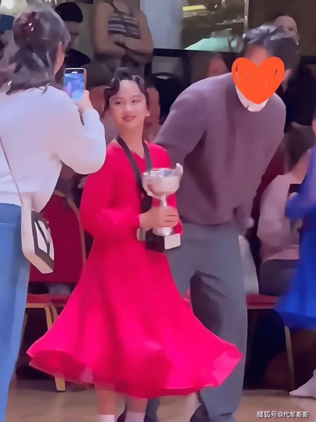 曝孙俪全家移居伦敦，子女入读顶尖私校