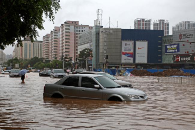中国多地暴雨成灾