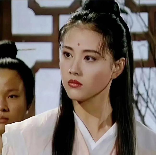 陈红和周海媚1996年合影，才懂什么是一眼万年