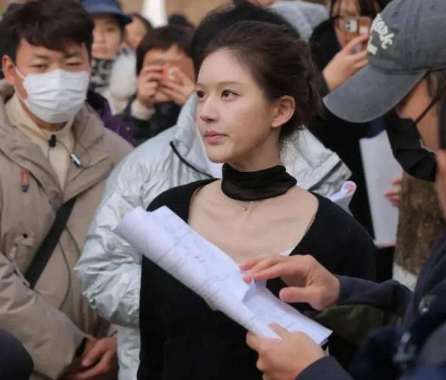 赵露思拿生病要挟公司 被行业避雷无戏可拍