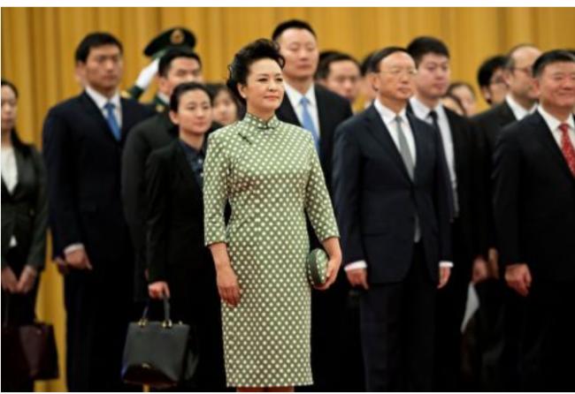 胡锦涛特别方式亮相,彭丽媛消失与“他”有关?