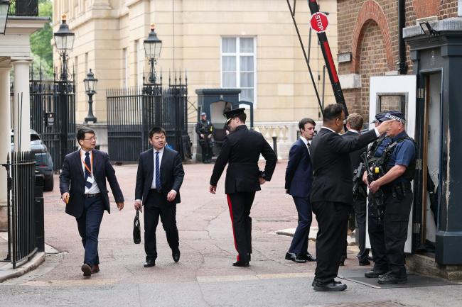 中美伦敦谈判首次会议 美方形容.... 中美伦敦谈判首次会议 美方形容....