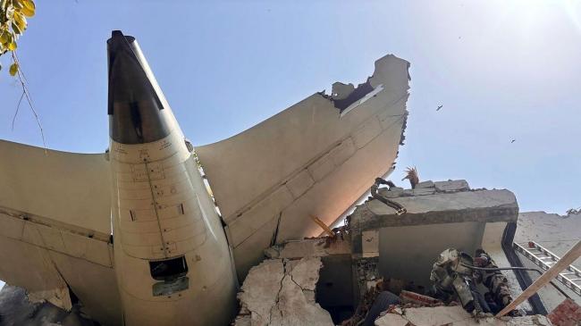印航787客机坠毁！ 还撞上旅馆 272人罹难