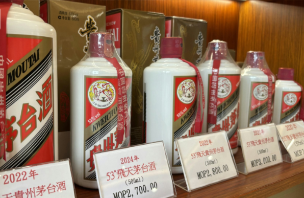 三人聚餐就是拉帮结派  北京怕什么？