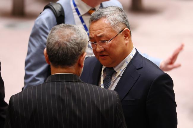 习王不同调：关键时刻，中南海怂了