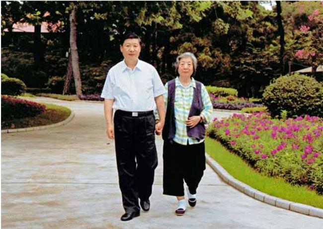 传齐心邀胡温等5元老赴家宴 规劝习8月底退位 传齐心邀胡温等5元老赴家宴 规劝习8月底退位