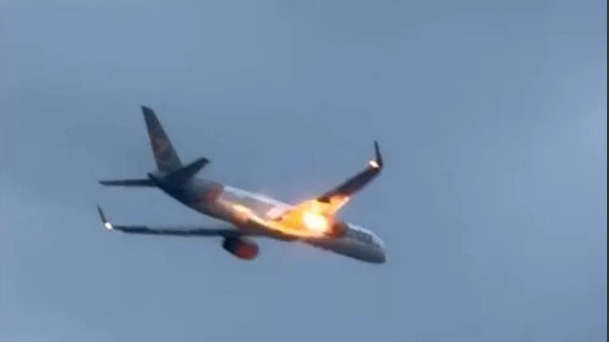 空中惊魂  德神鹰航空半空起火惊险迫降