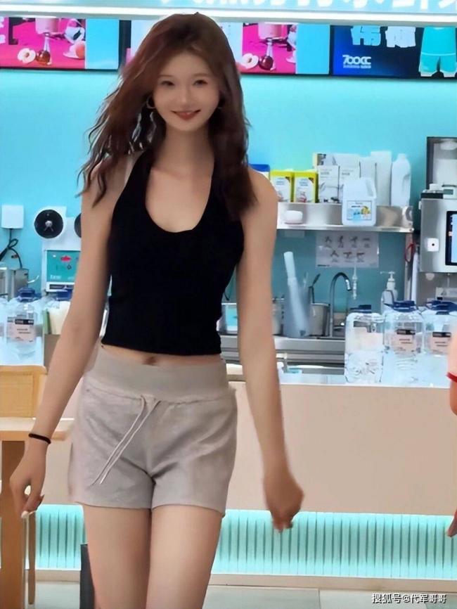 女孩身高2.26米，貌美如花，妈妈却发愁