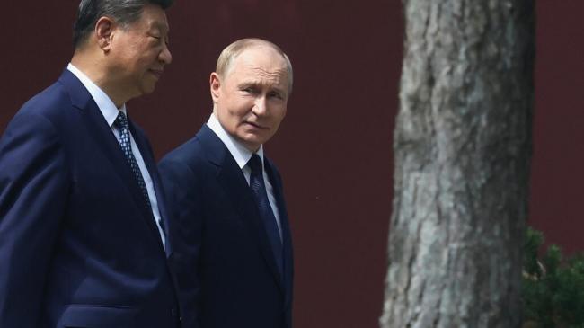 习普中南海散步视频曝光 双方未谈这一重要问题