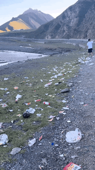 新疆旅游：最美的风景 最丑的一幕