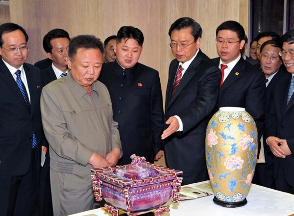 让12岁女儿登上国际舞台 金正恩童年阴影难去
