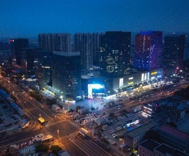 再添一座“鬼城”：房子价格从2万跌破到4千