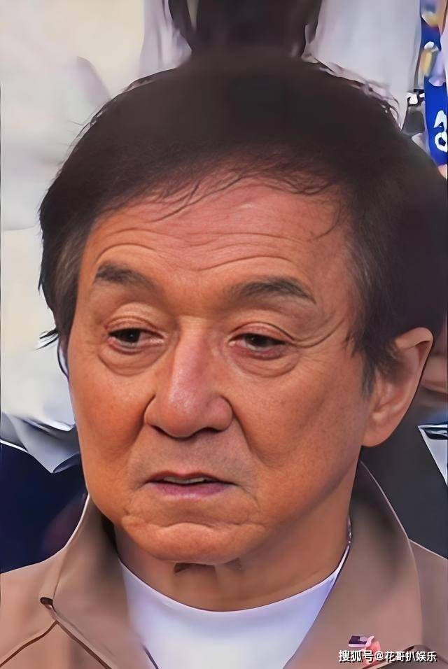 身上伤病多不能睡床...王晶曝成龙身体问题