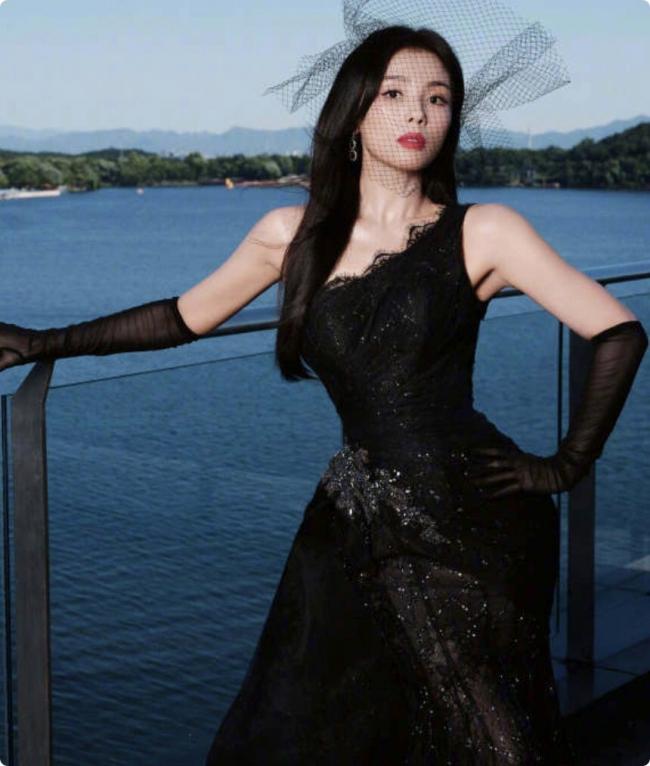 北京这一夜:刘涛葫芦身材抢镜 董洁翻车 北京这一夜:刘涛葫芦身材抢镜 董洁翻车