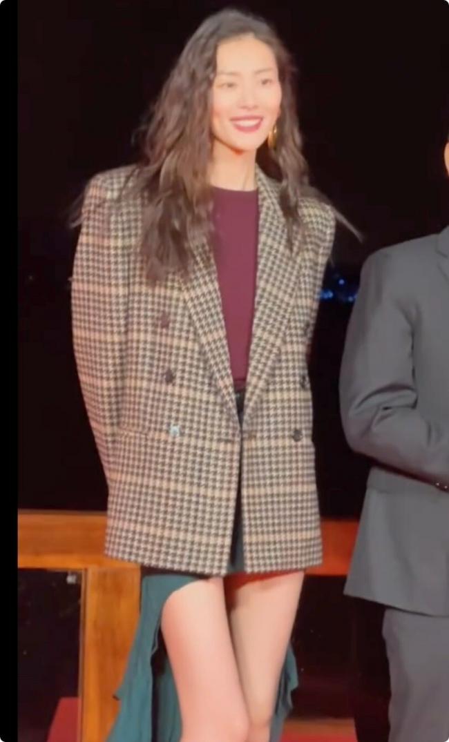 北京这一夜:刘涛葫芦身材抢镜 董洁翻车 北京这一夜:刘涛葫芦身材抢镜 董洁翻车