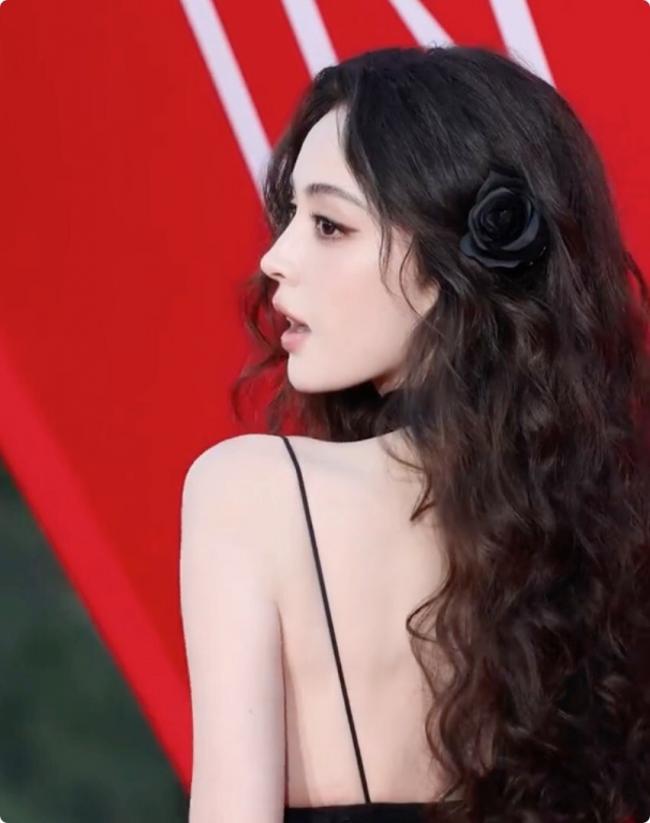 北京这一夜:刘涛葫芦身材抢镜 董洁翻车 北京这一夜:刘涛葫芦身材抢镜 董洁翻车