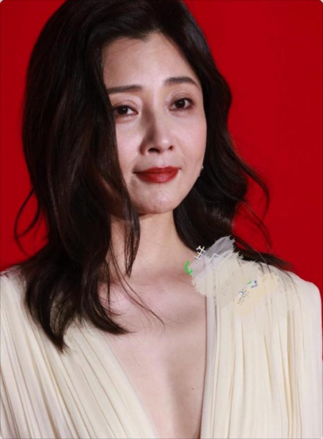 北京这一夜:刘涛葫芦身材抢镜 董洁翻车 北京这一夜:刘涛葫芦身材抢镜 董洁翻车