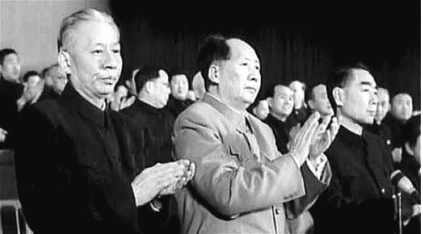 刘少奇为何坐以待毙  老毛神秘机构曝光