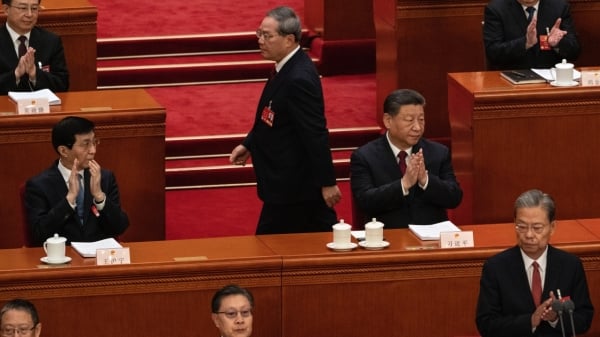 习已不能代表“党中央”？传钟绍军全家被带走