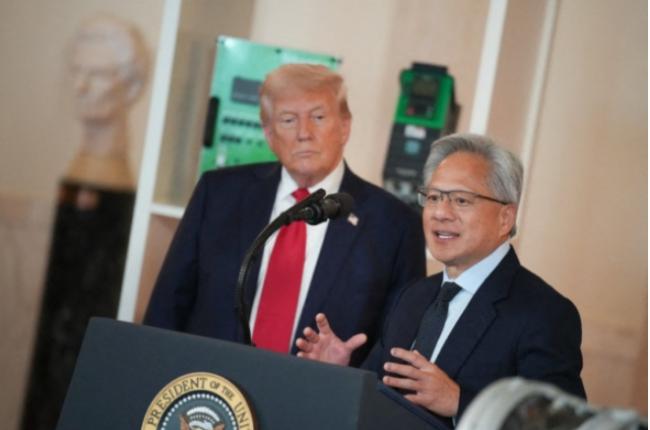 H-1B签证费爆增  黄仁勋、奥特曼这么看