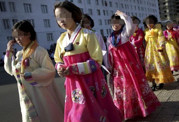 朝鲜随机抓巨乳妹“强制送医”！还遭公审羞辱