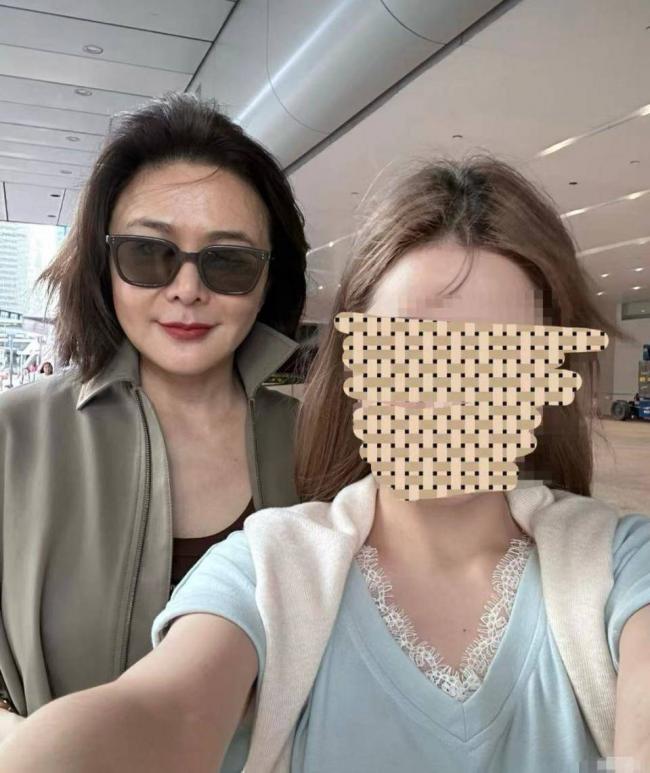 63岁关之琳状态无敌，脸上竟看不到皱纹