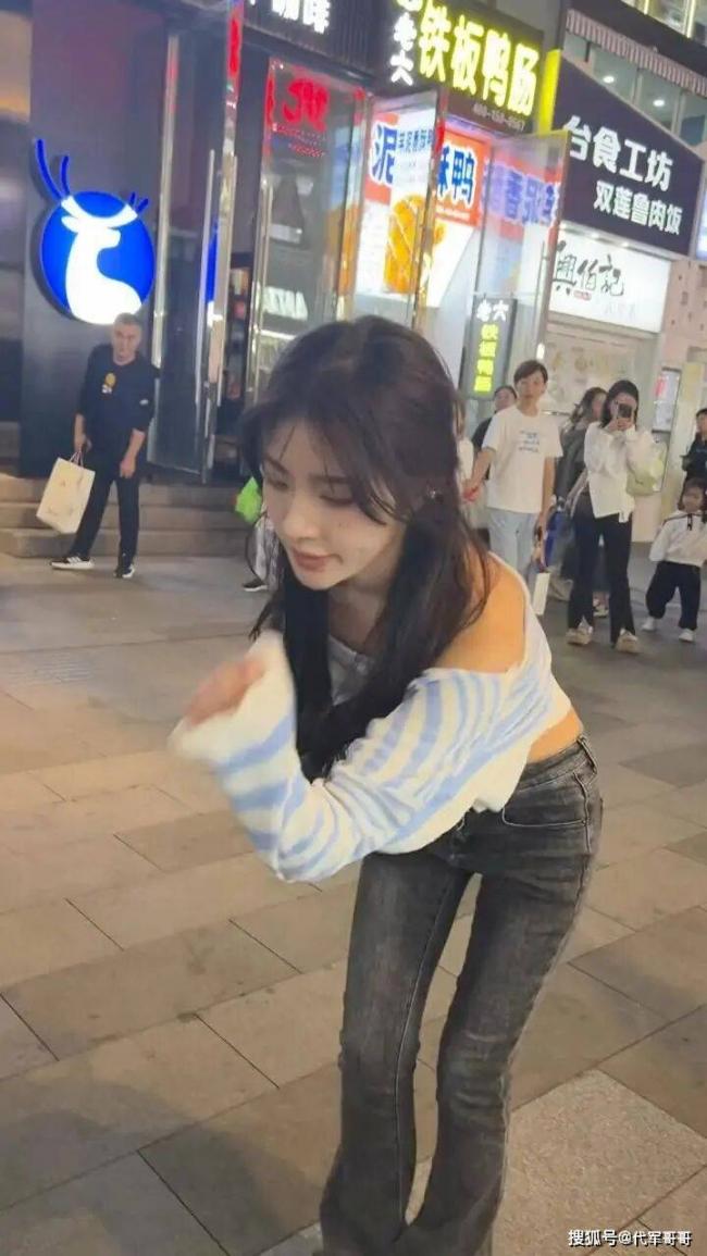 中国“尬舞网红”自曝遭前夫家暴 花其百万泡妞