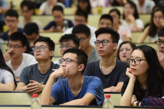 假如中国人口从14亿减到7亿  会发生怎样的变化